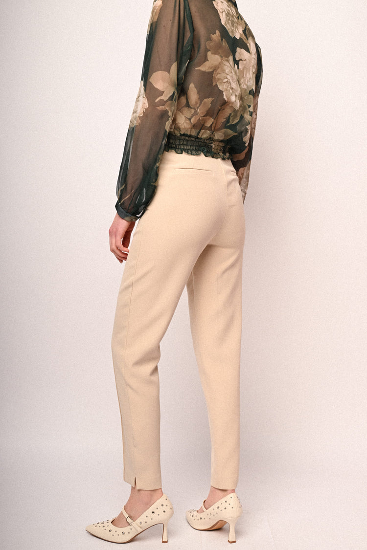 Topstitching slim-fit trousers