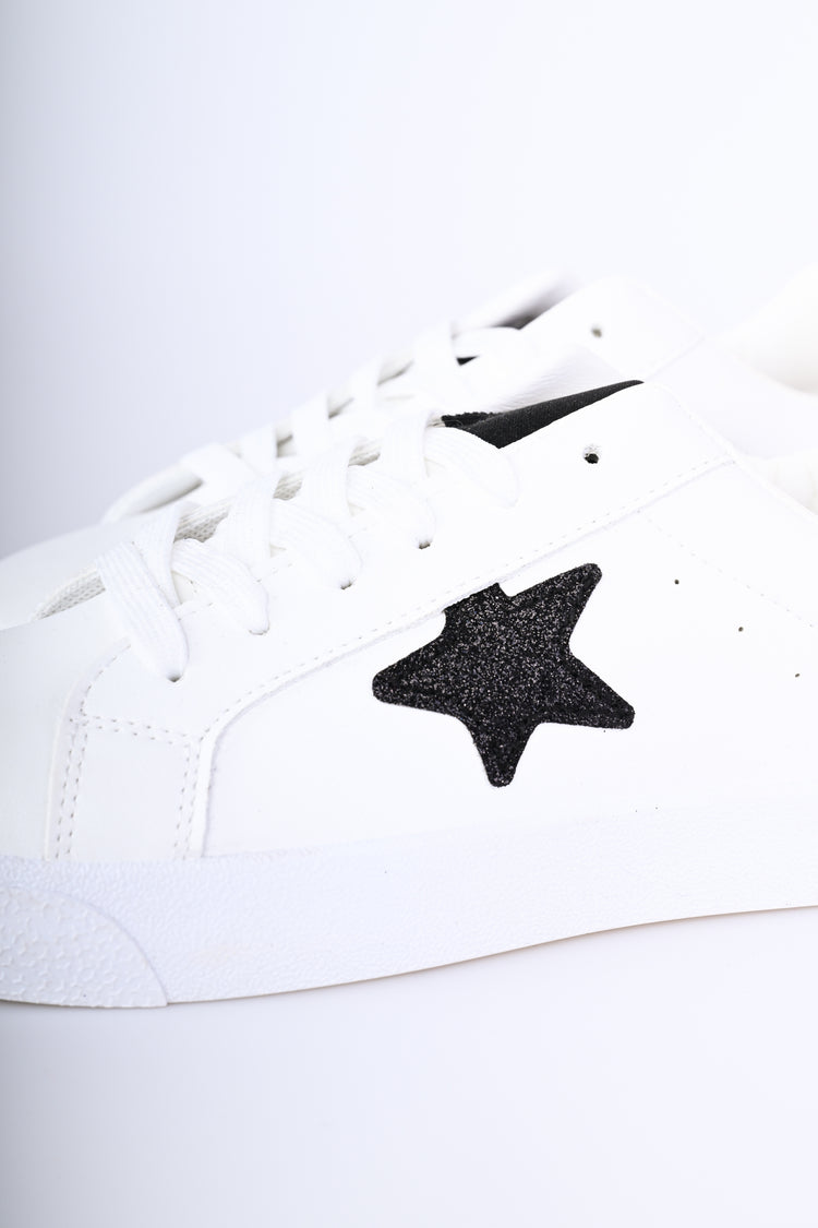 Star patch sneakers