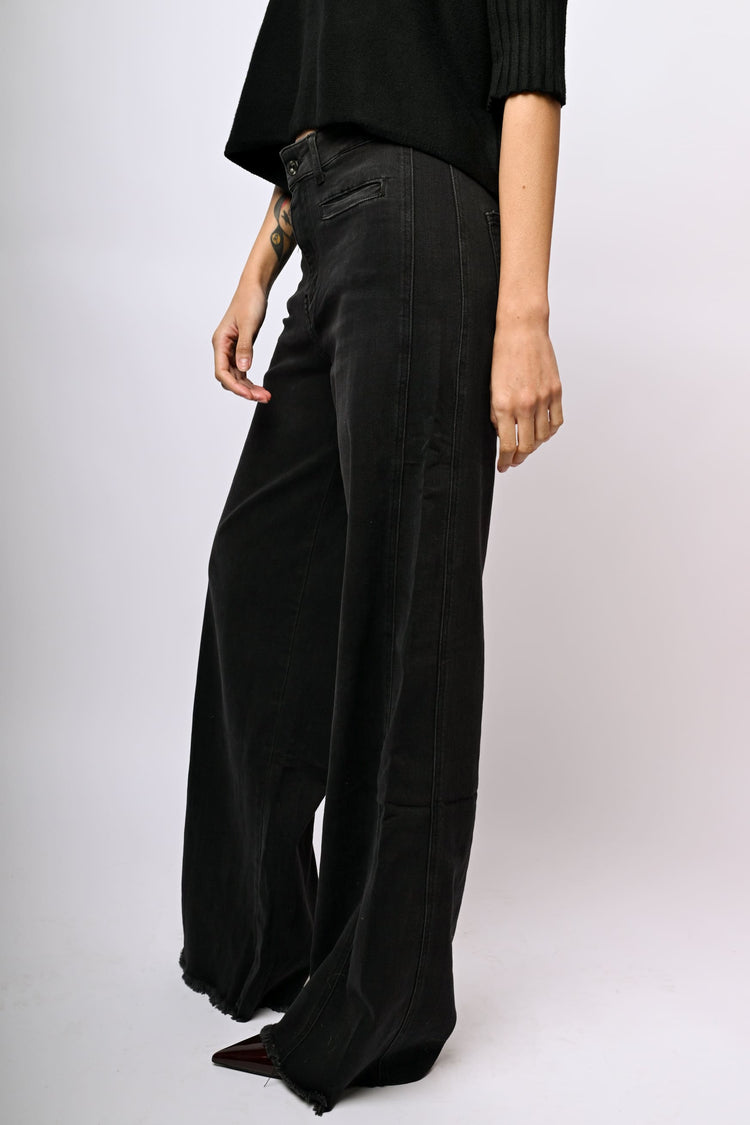 Wide-leg jeans