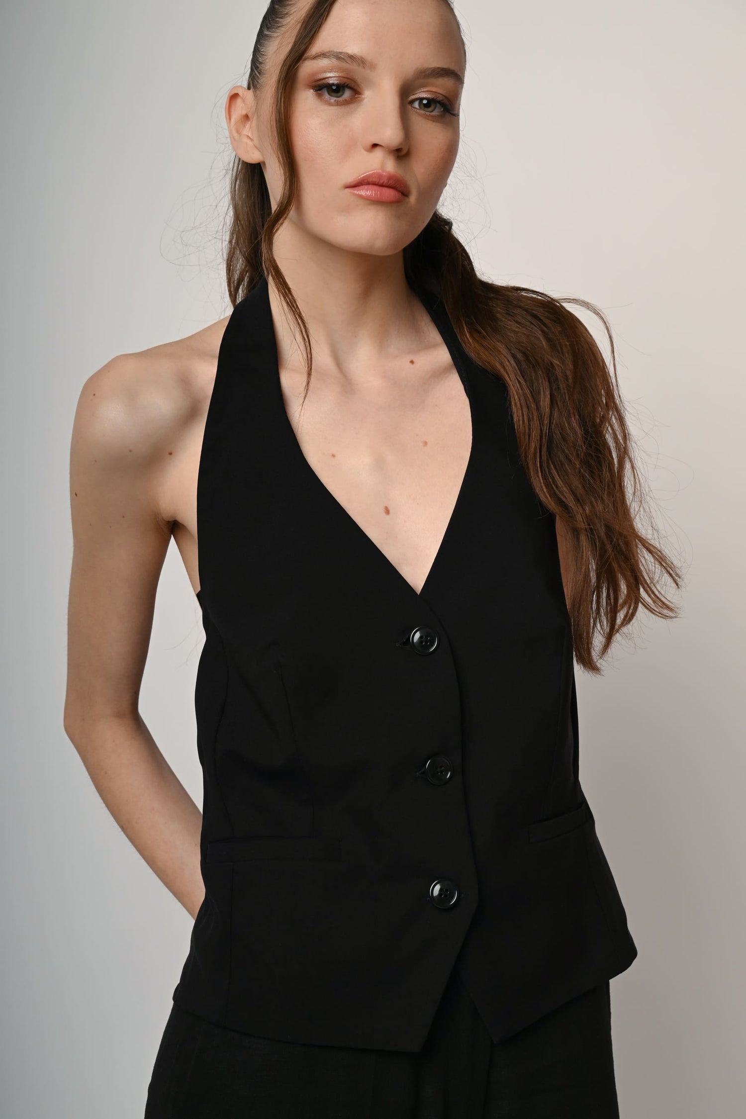 A17NE-25_1_1_fee0b546-7834-4978-b101-13a11b385d54