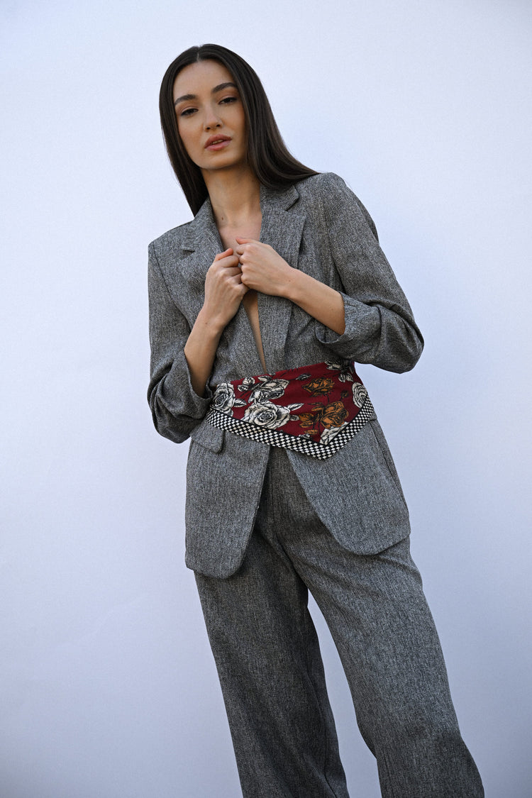 Gathered sleeves blazer