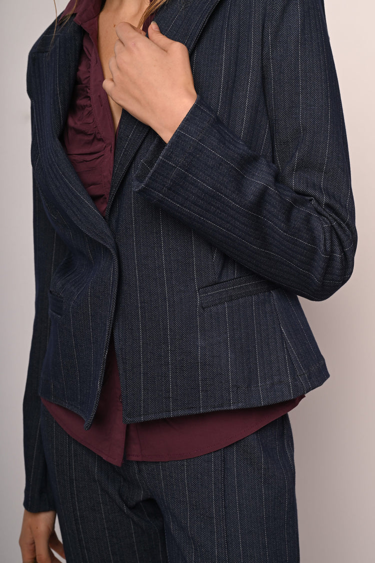 Single-breasted pinstriped blazer