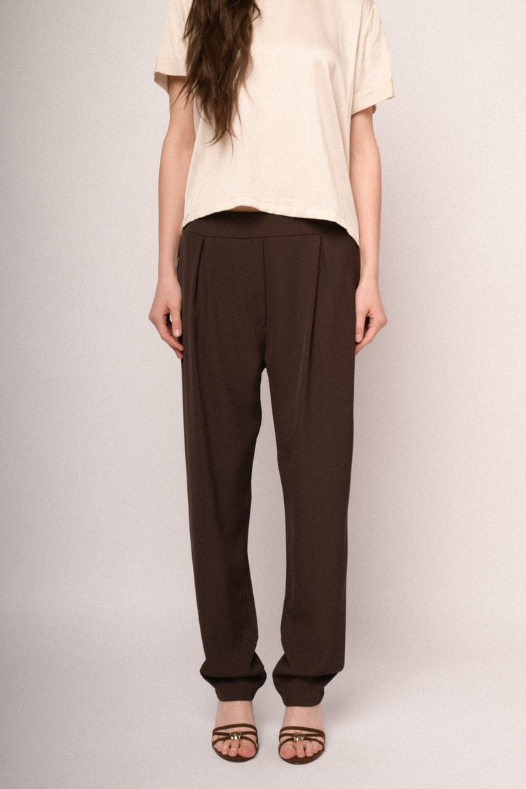 Dark brown darts basic trousers