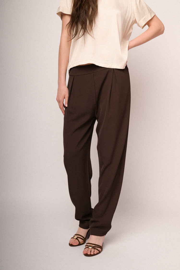 Dark brown darts basic trousers