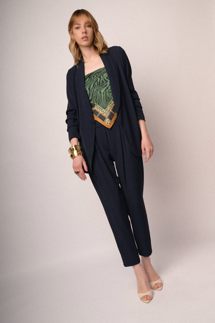 Navy blue fluid crepe pleats basic trousers