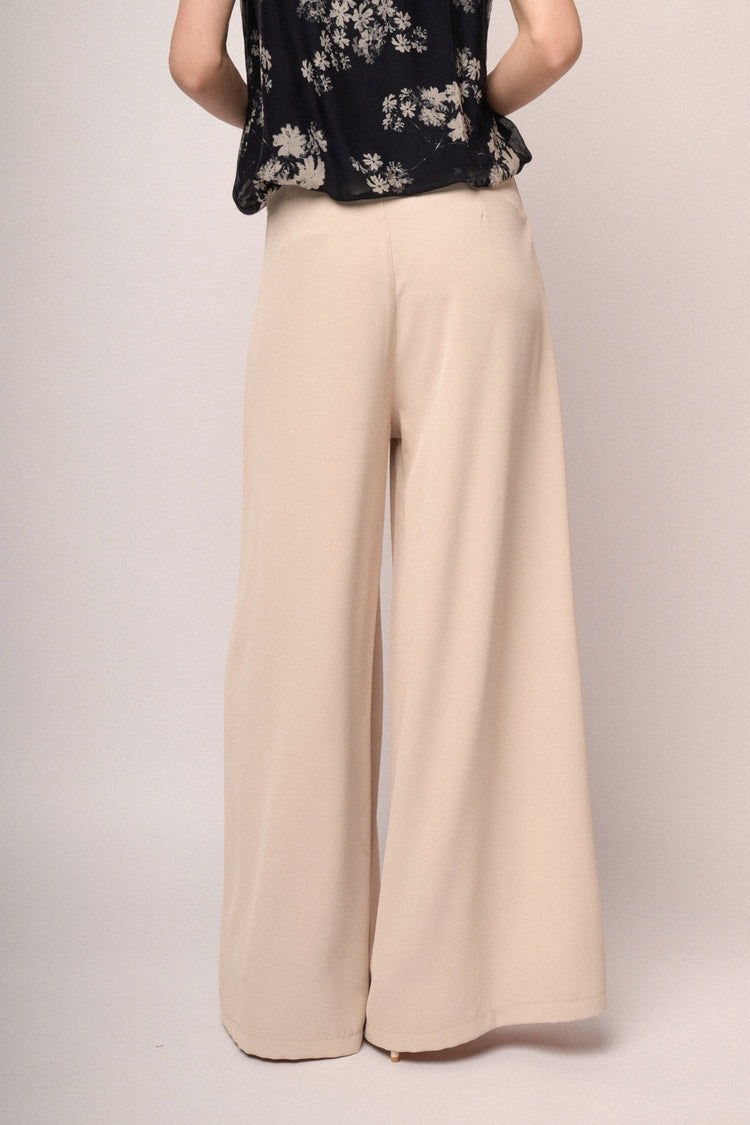 Beige extra-large leg trousers