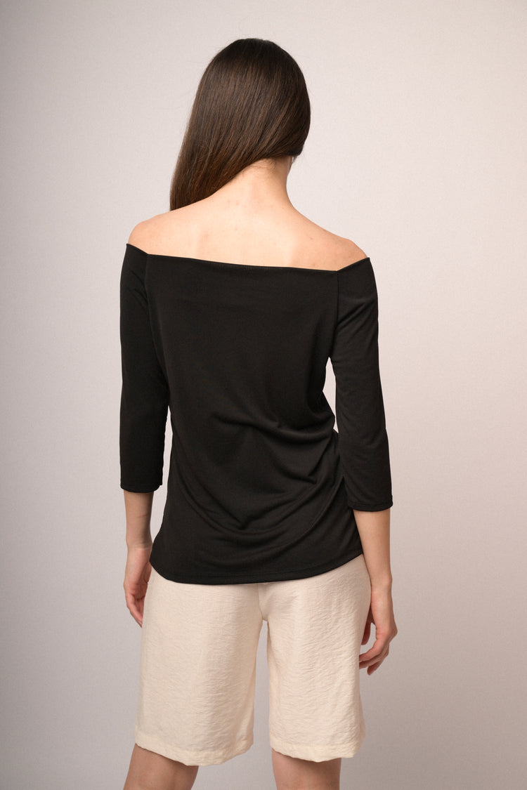 Maglia con scollo shiffer