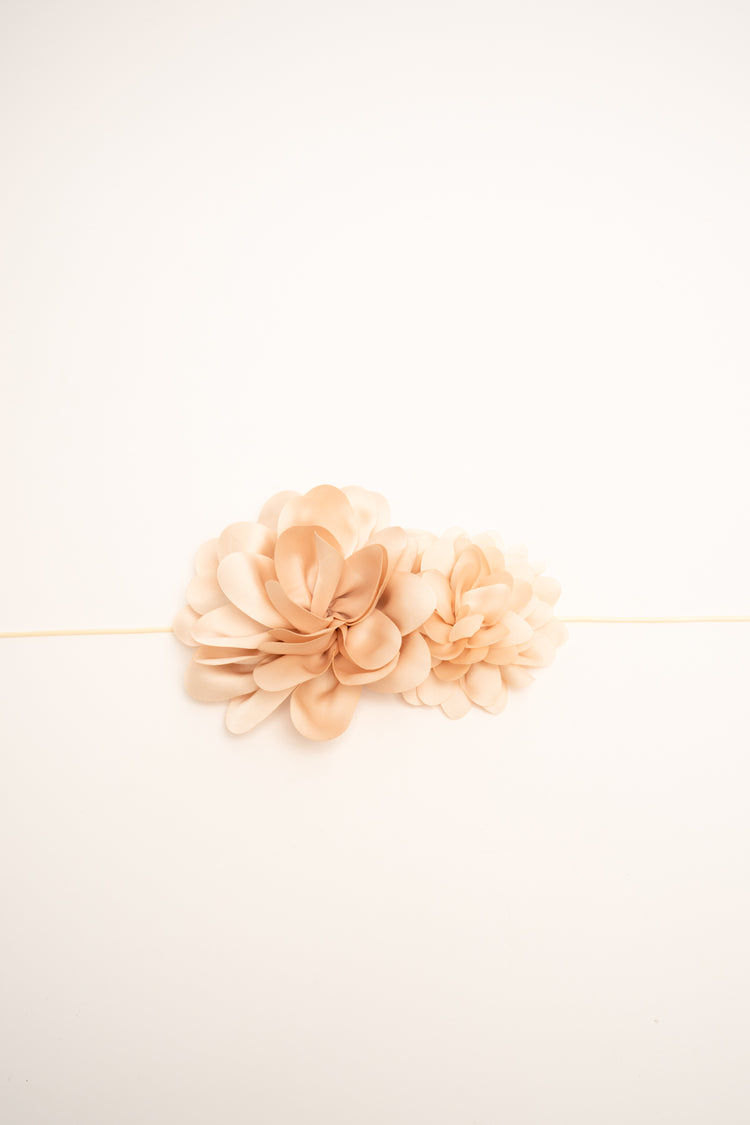 Blush 3D flowers thin belt