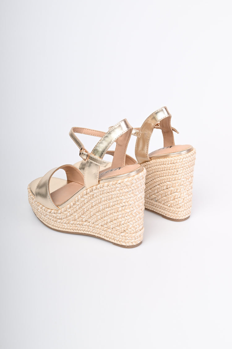 Woven wedge sandals