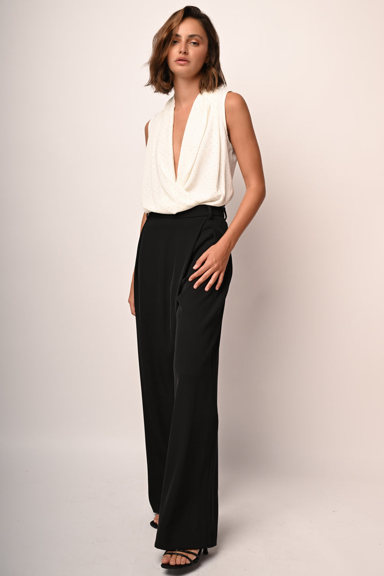 Pleated relaxed-fit trousers