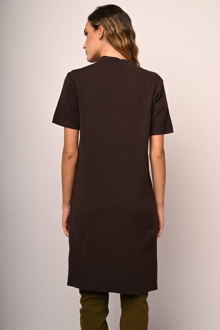 Abito in maglia con collo alto