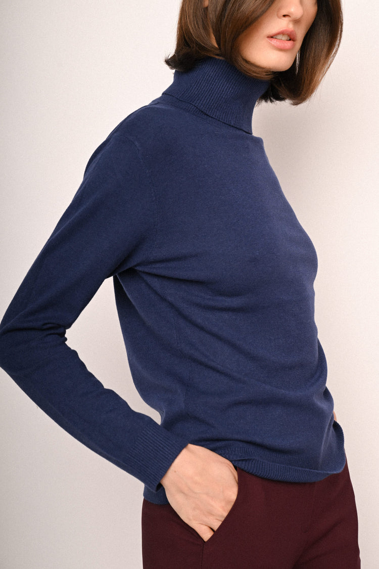 Wool-blend turtleneck