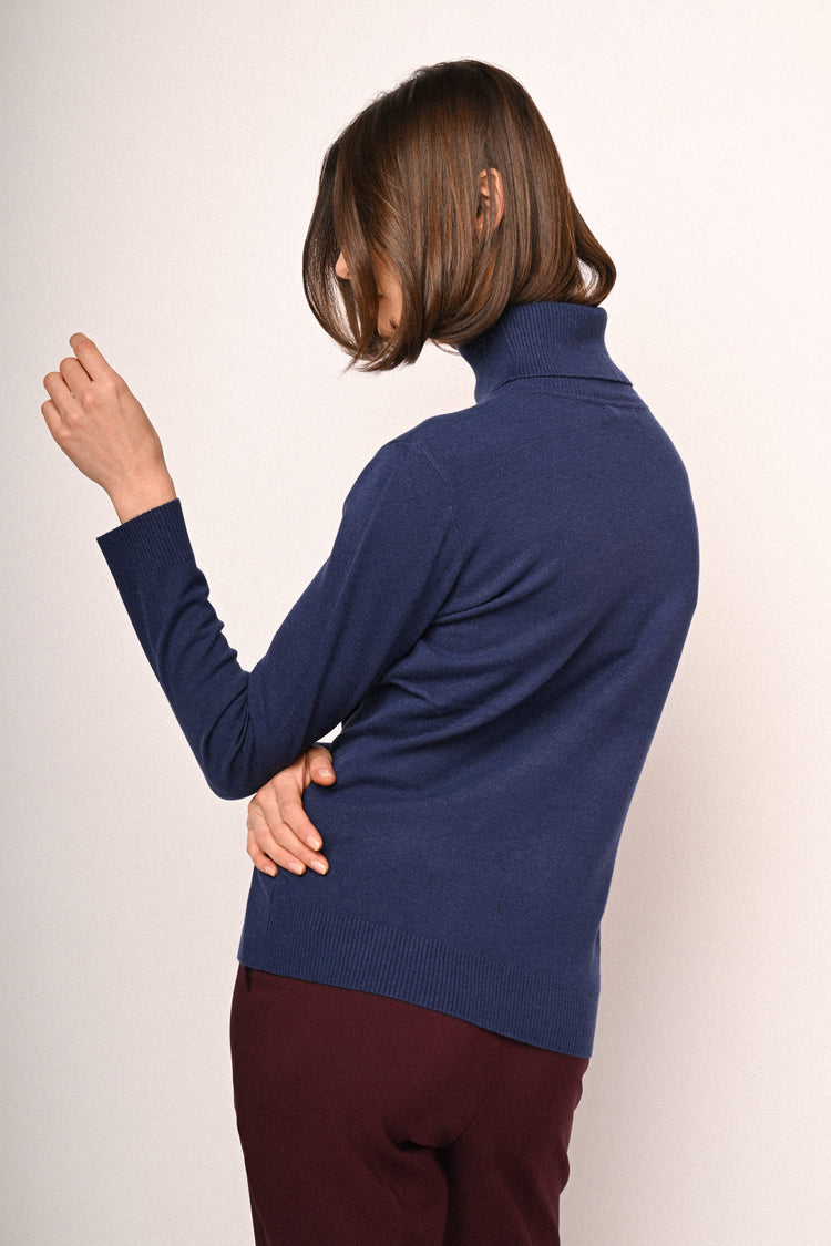 Wool-blend turtleneck