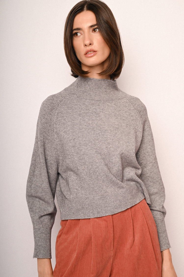Raglan sleeved mock sweater