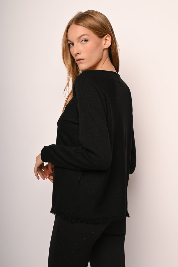 Fringed hem sweater