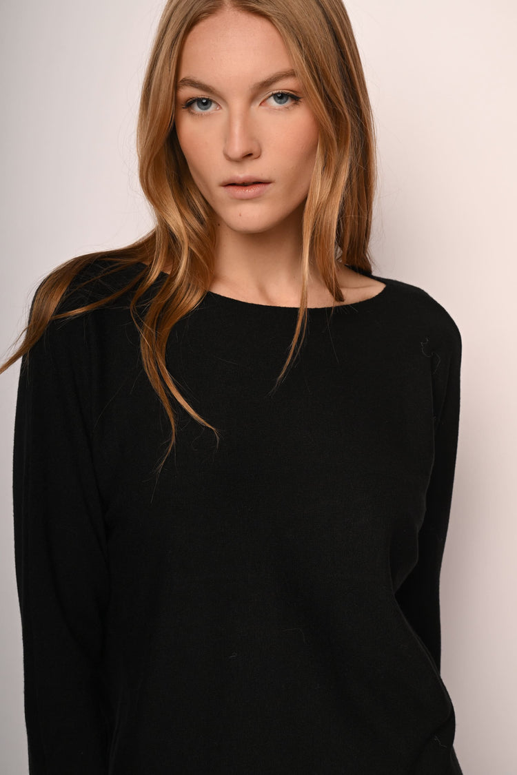 Fringed hem sweater