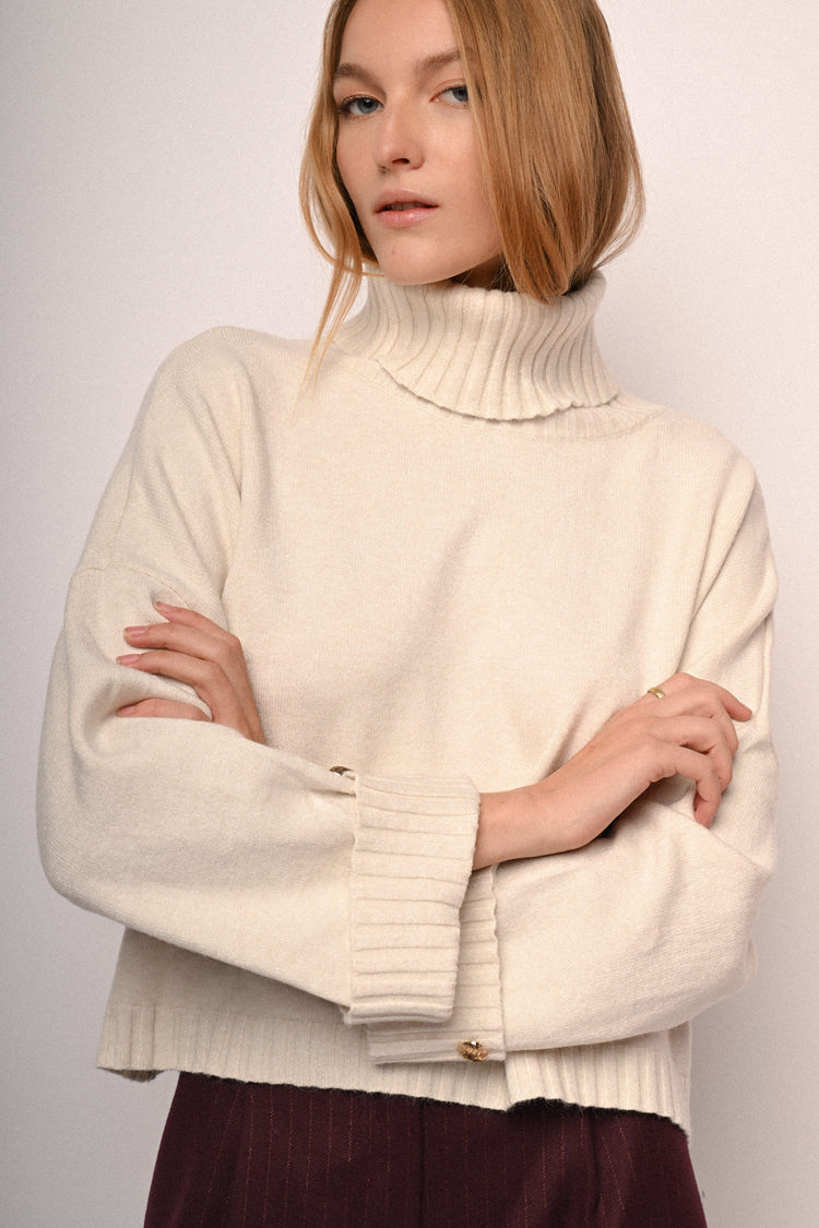 Heart button turtleneck