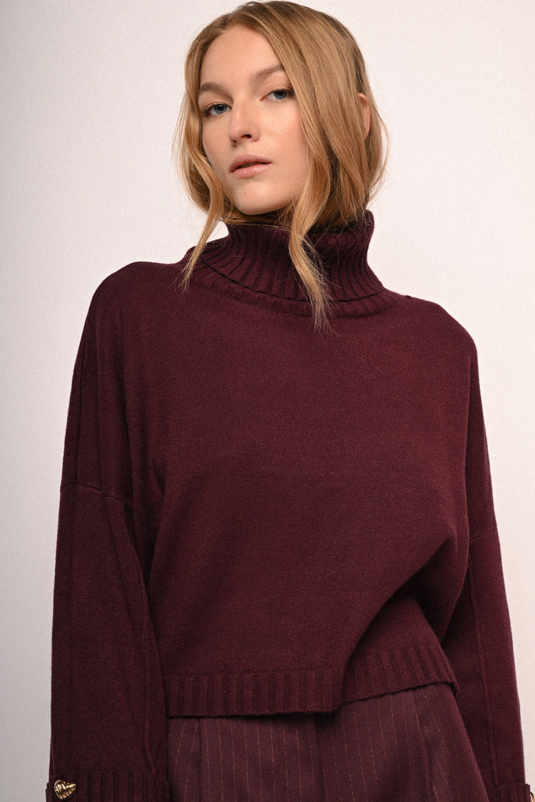 Heart button turtleneck