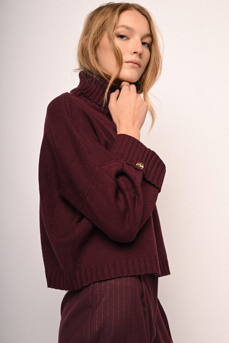 Heart button turtleneck