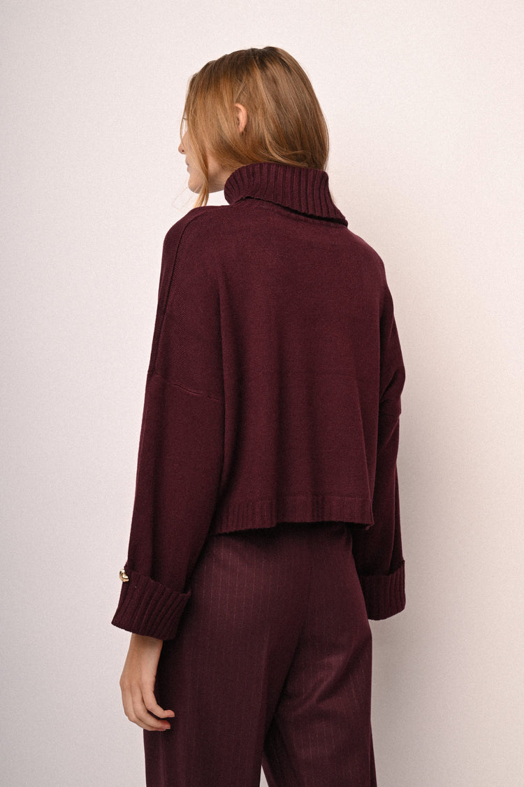 Heart button turtleneck