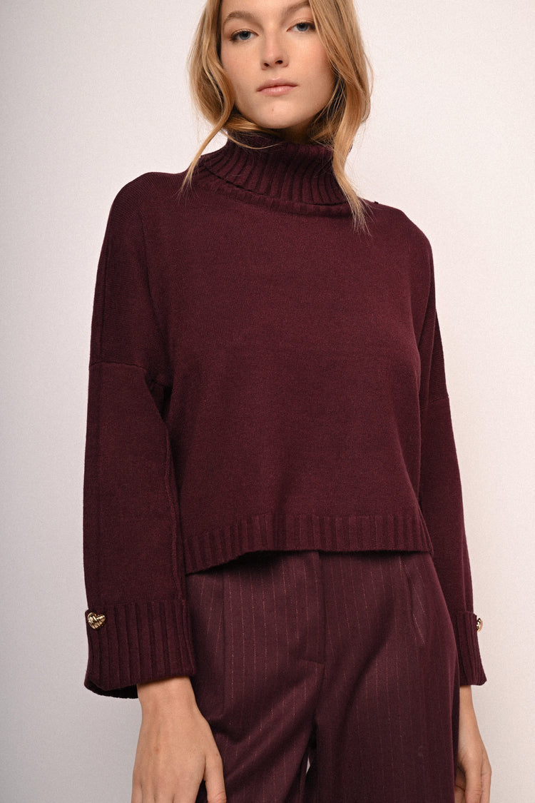 Heart button turtleneck
