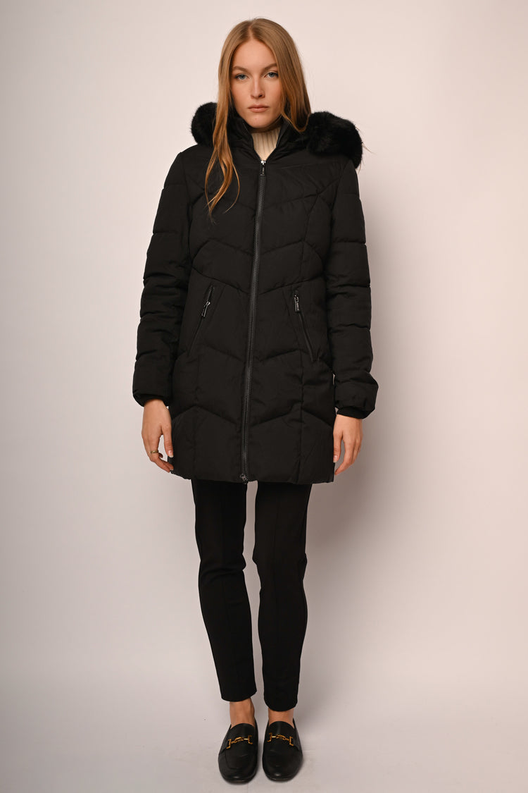Faux fur trimmed-hoodie quilted nylon down jacket