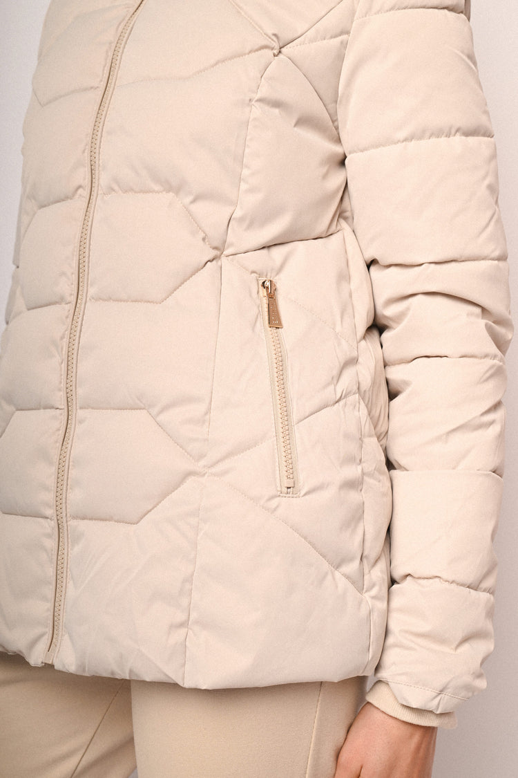 Faux fur trimmed-hood down jacket