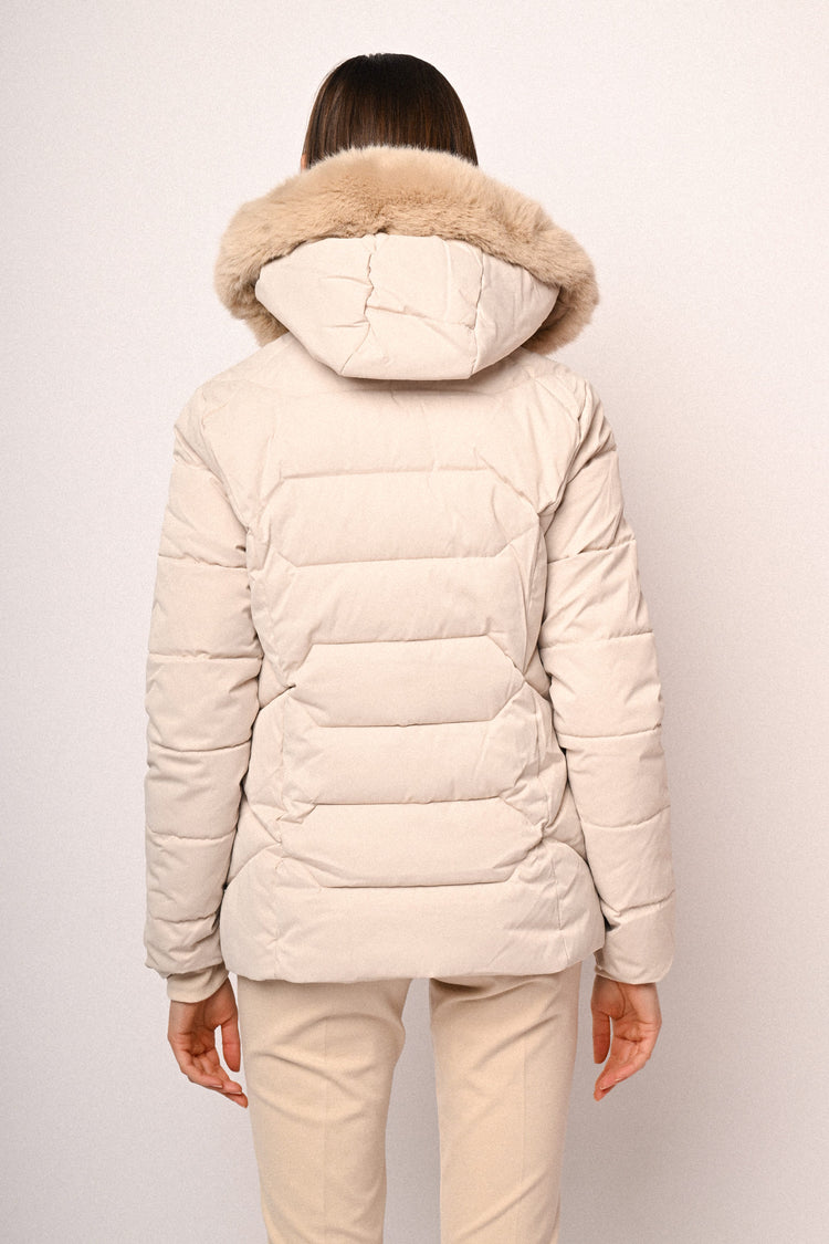 Faux fur trimmed-hood down jacket