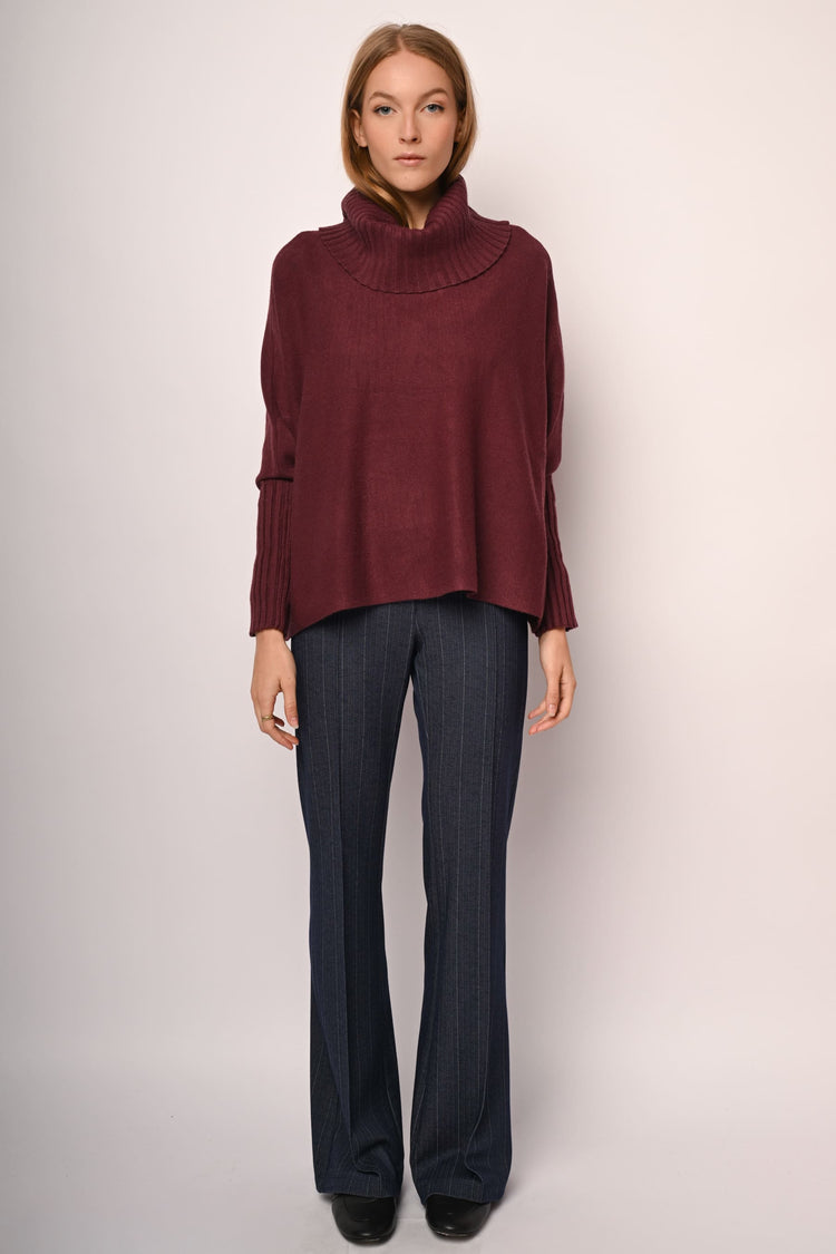 Batwing sleeves oversized turtleneck