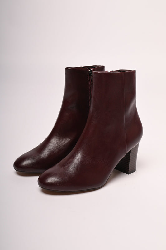 Block heel ankle boots