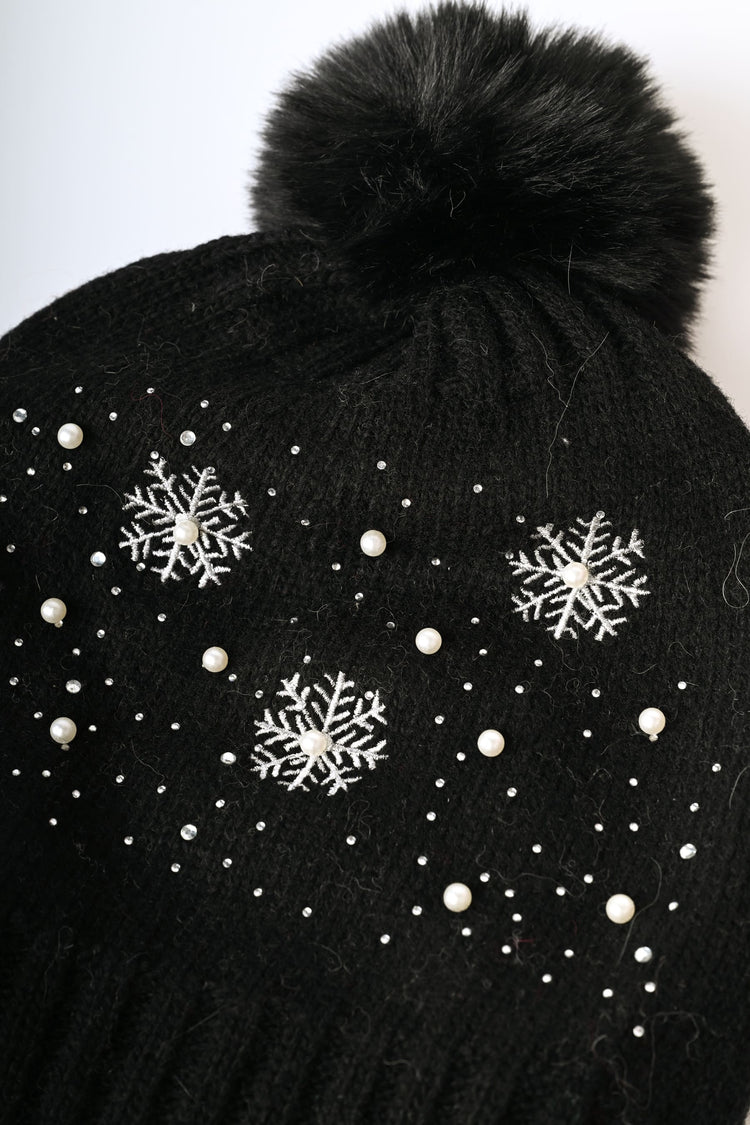 Snowflakes embroidery beanie