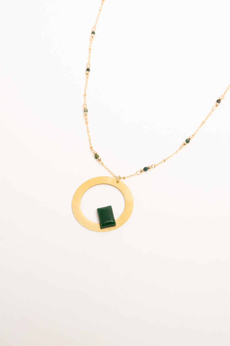 Green stone and circle pendant necklace