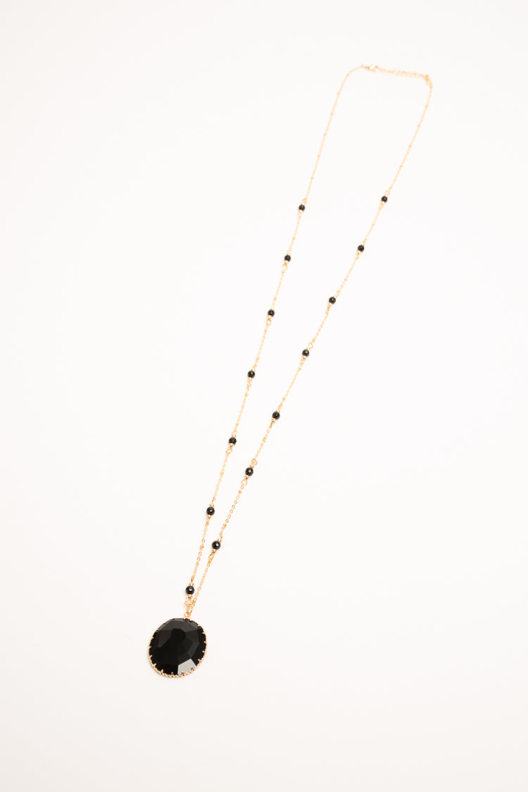 Black round pendant necklace