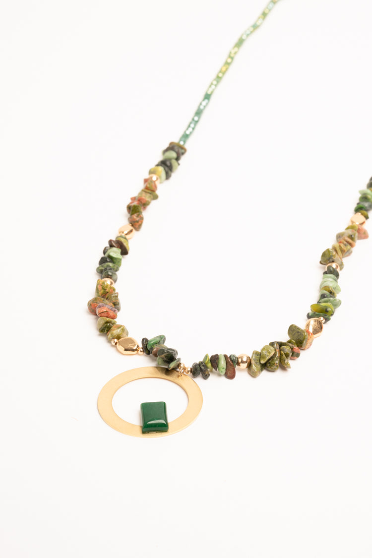 Green stone and circle pendant necklace