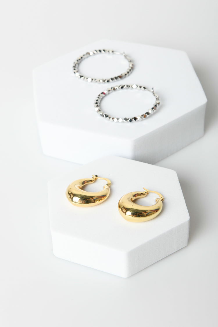 Set of two pairs of loop earrings
