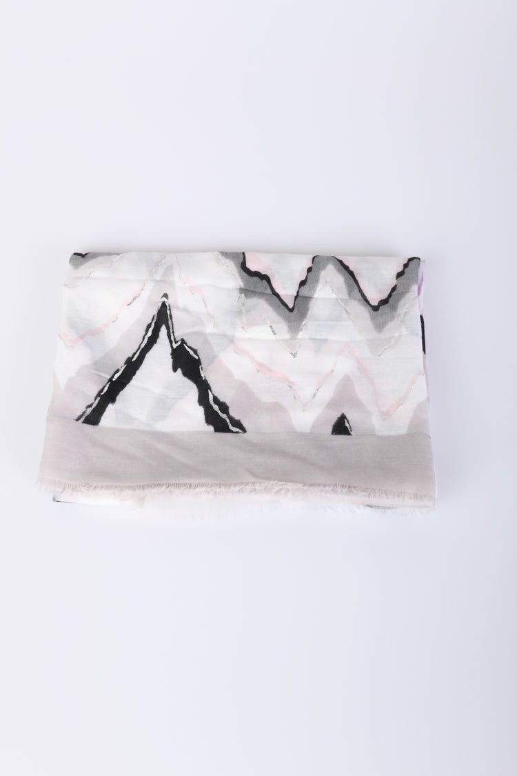 Zig-zag print scarf