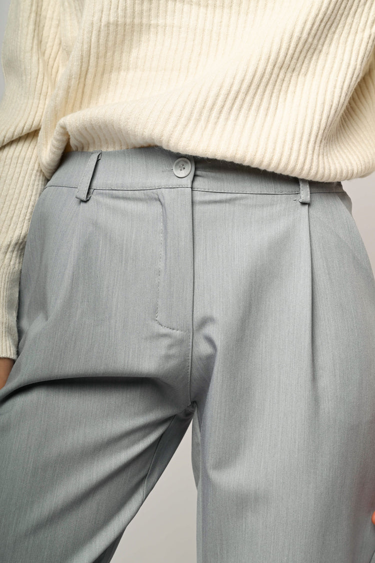 Pleated straight-leg trousers