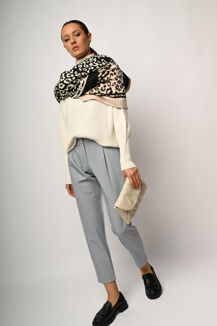 Pleated straight-leg trousers