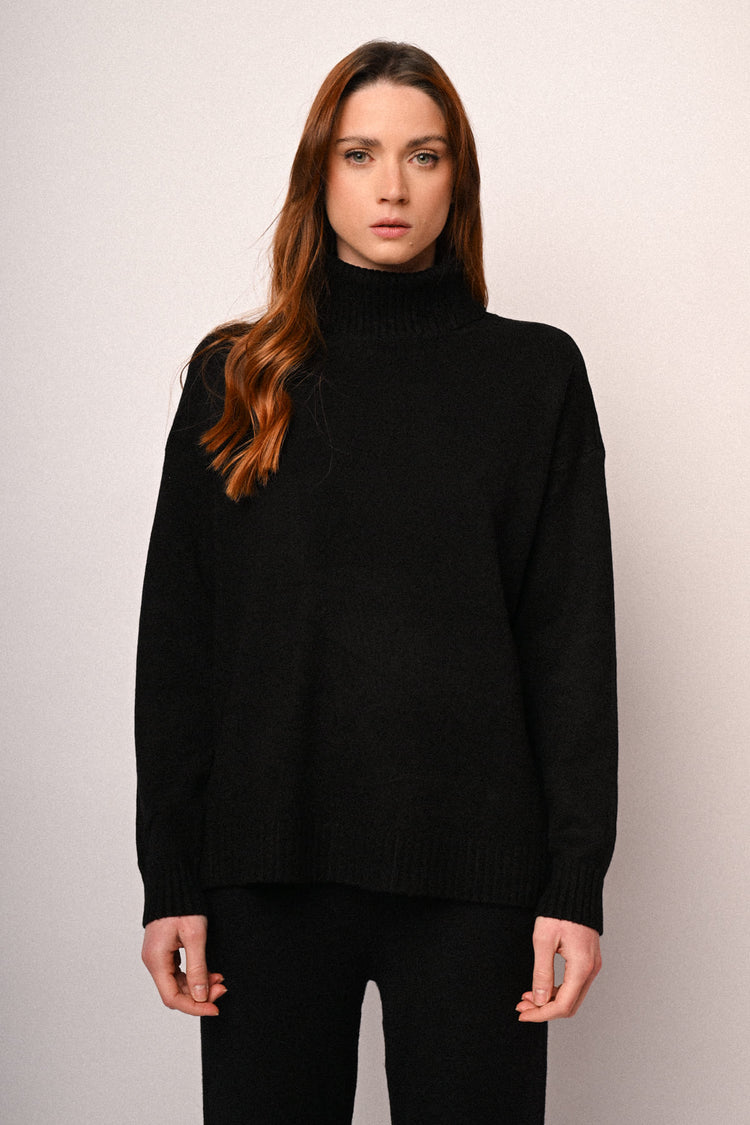 Oversized turtleneck