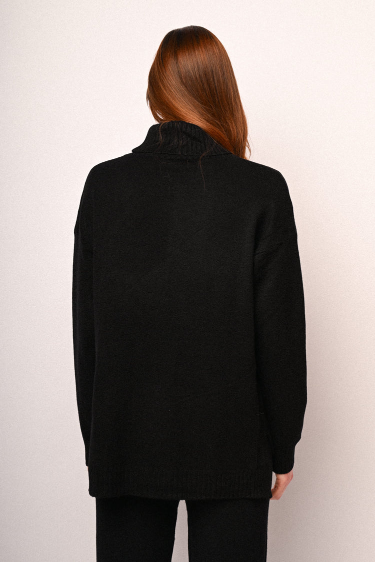 Oversized turtleneck
