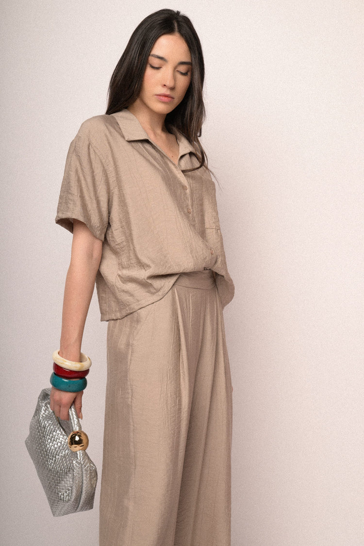 Beige crinkled viscose cropped trousers
