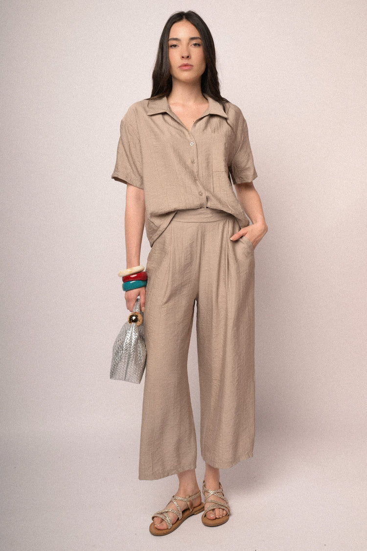 Beige crinkled viscose cropped trousers