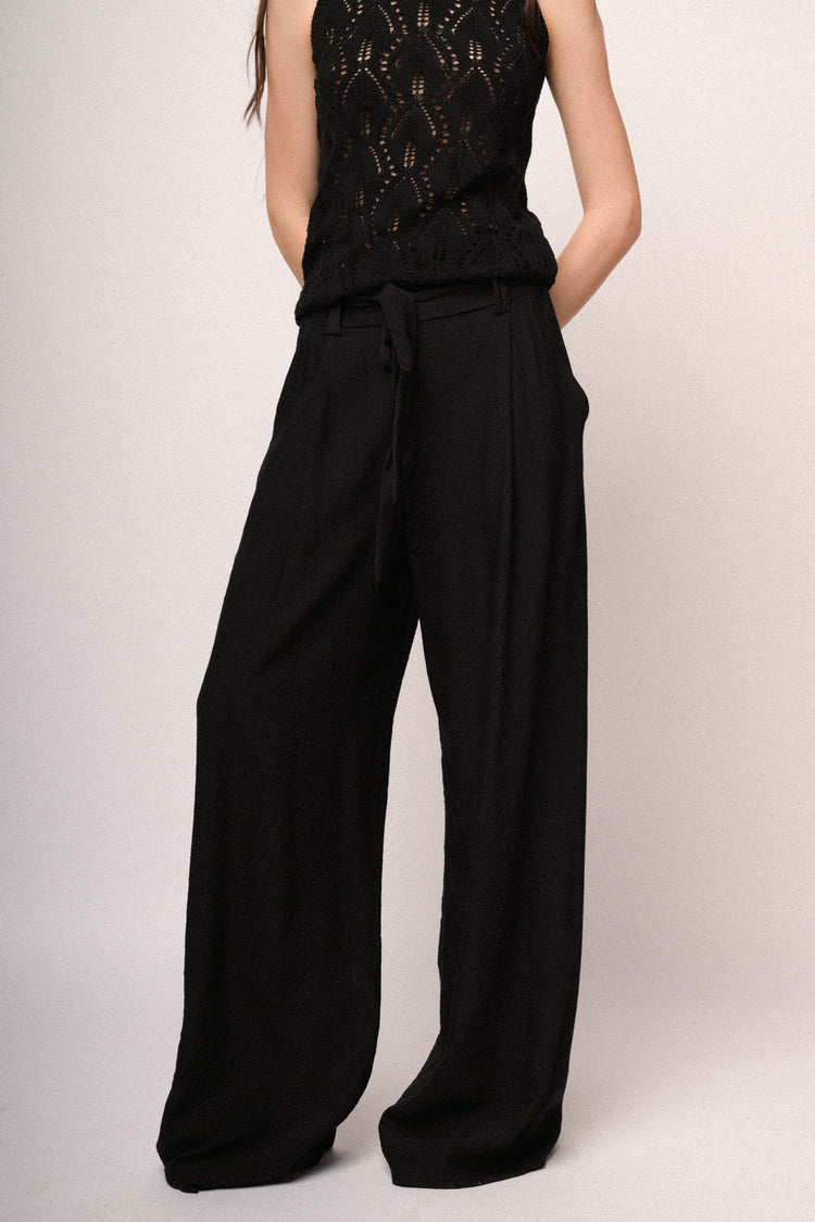 Black viscose belted wide-leg trousers
