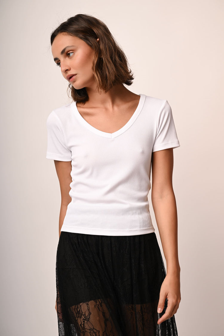 Ribbed knit V-neck t-shirt