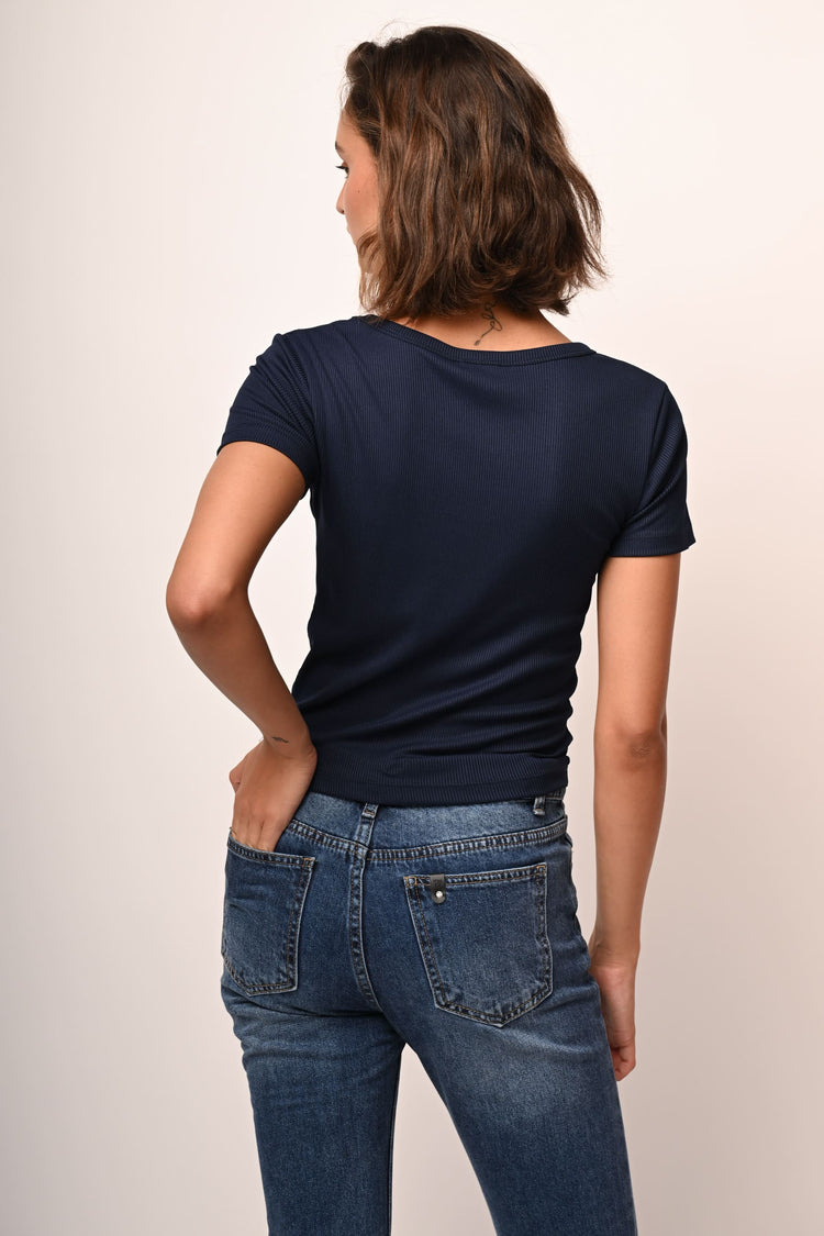 Ribbed knit V-neck t-shirt