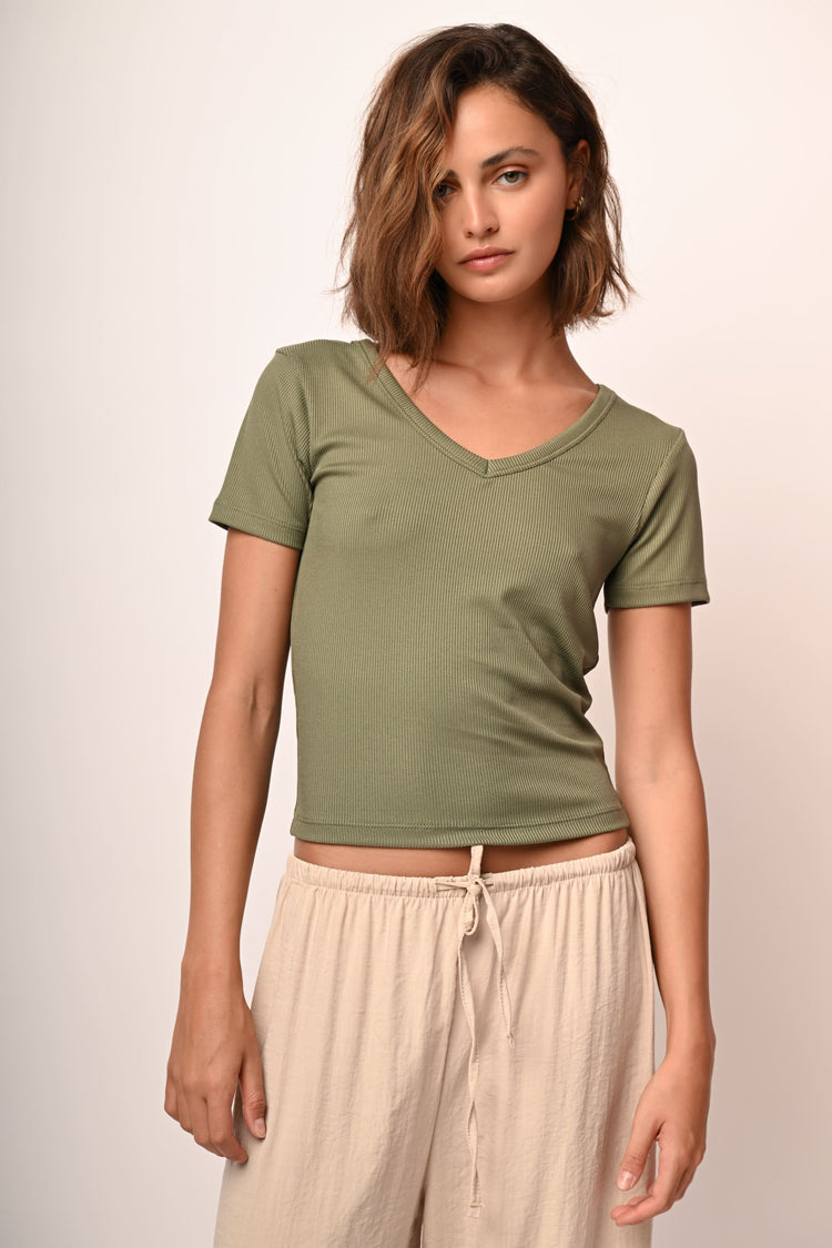 Ribbed knit V-neck t-shirt