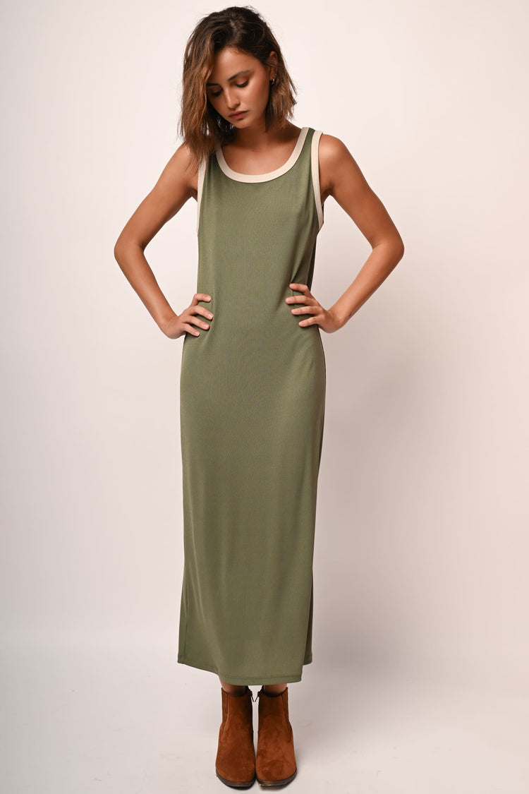 Ribbed knit midi dress