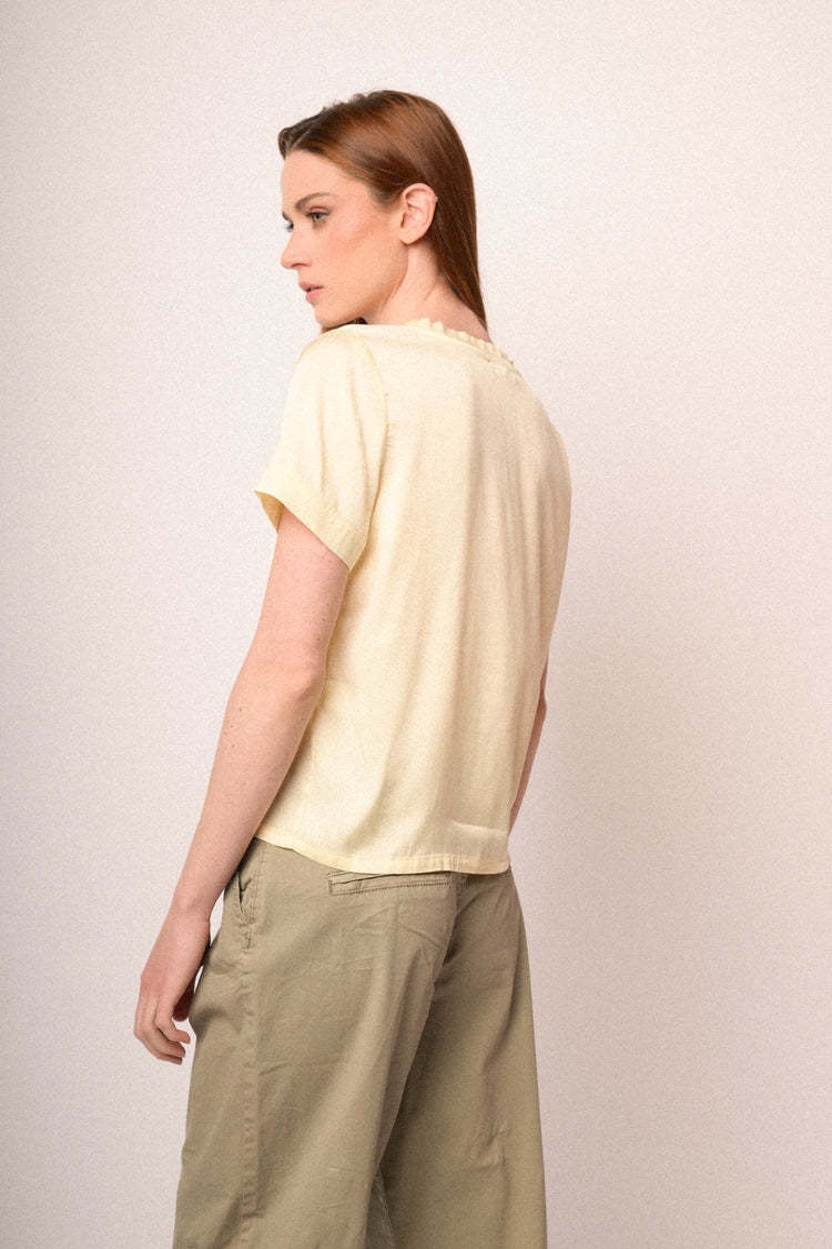 Butter yellow viscose satin t-shirt