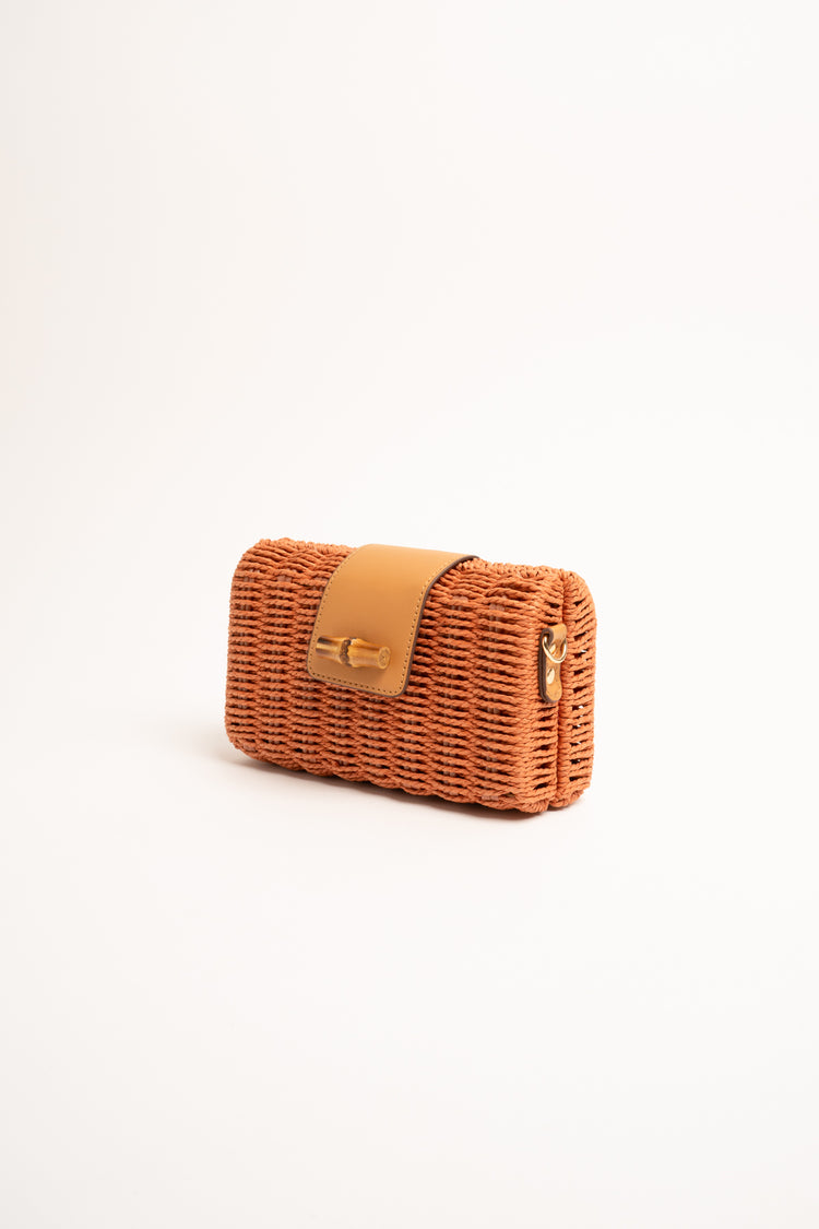 Borsa piccola in paglia arancione con alamaro
