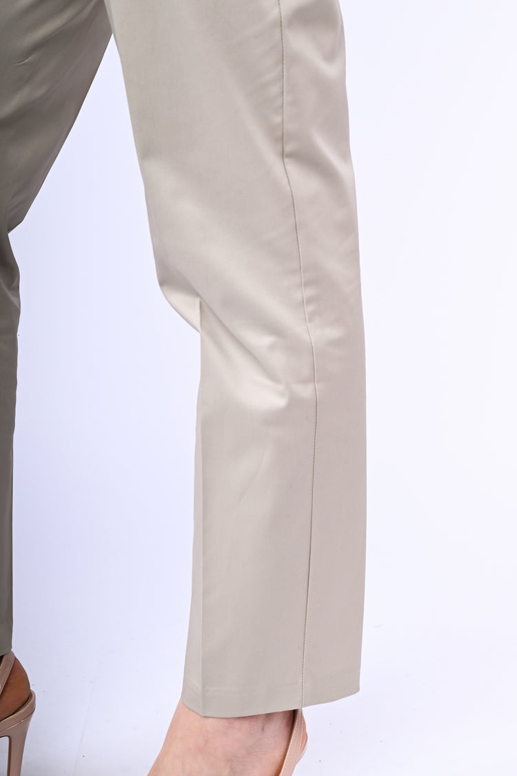Straight-leg trousers